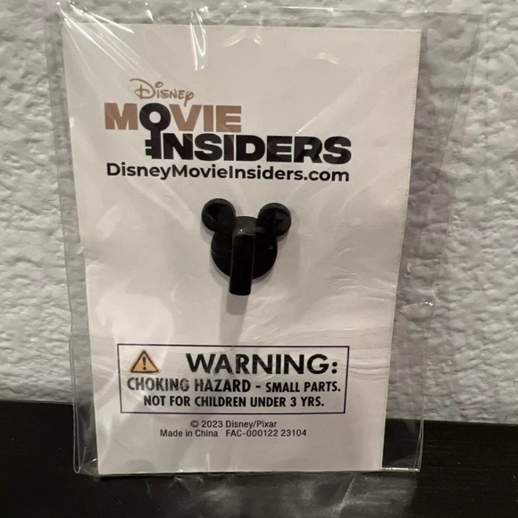 BNIP DISNEY PIXAR “ELEMENTAL” DMI ENAMEL SPINNER PIN/BROOCH 2023 COLLECTIBLE - Picture 5 of 9